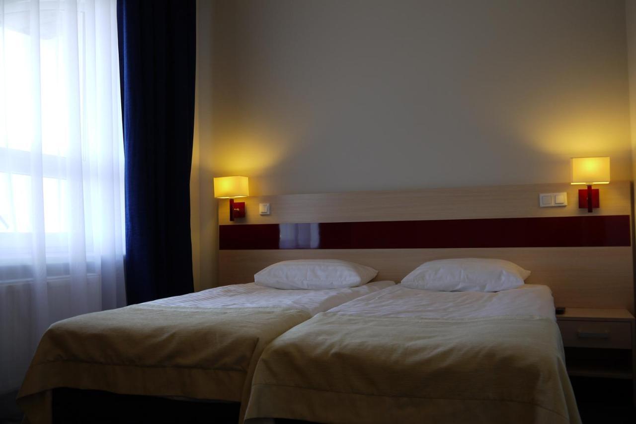 Reikartz Pochayiv Hotel Pochaiv Bagian luar foto