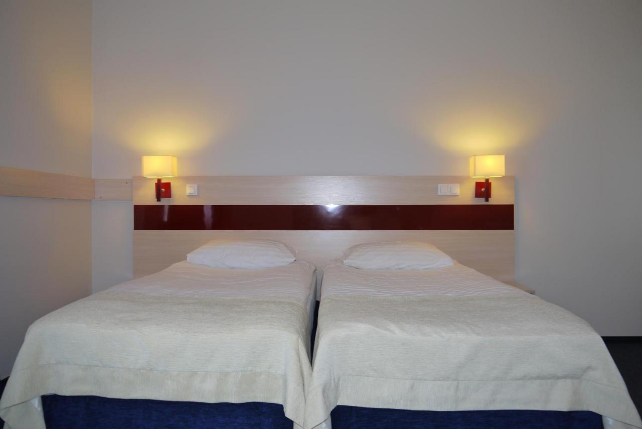 Reikartz Pochayiv Hotel Pochaiv Bagian luar foto