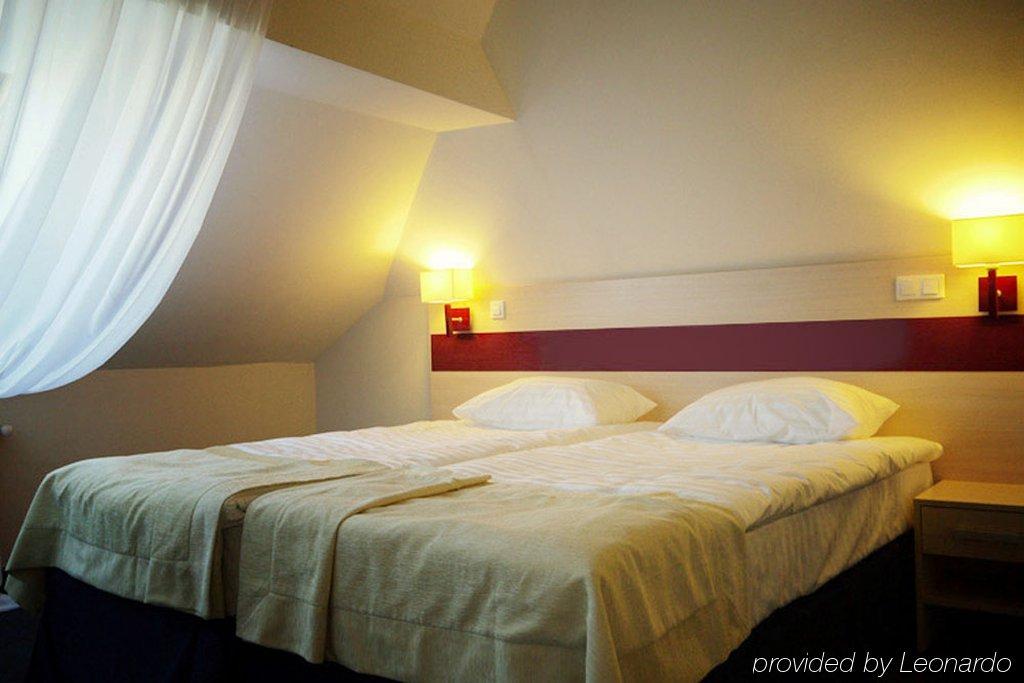 Reikartz Pochayiv Hotel Pochaiv Ruang foto
