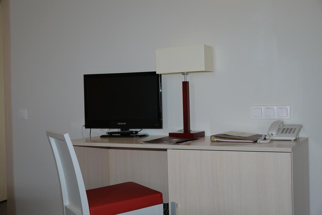 Reikartz Pochayiv Hotel Pochaiv Bagian luar foto